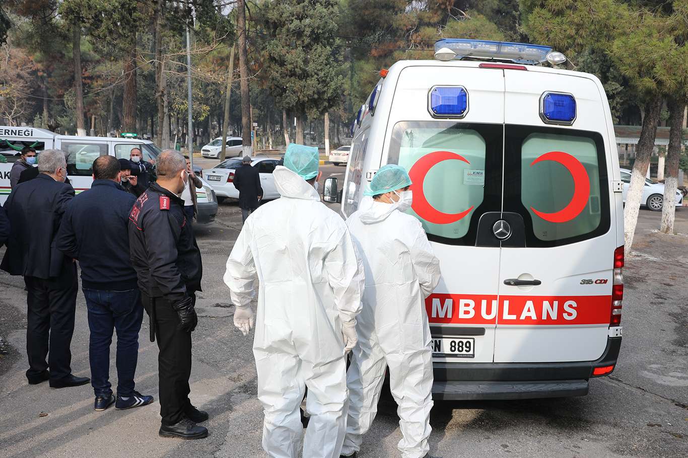 Hastanedeki yangında ölenlerin cenazeleri Adli Tıp Kurumuna kaldırıldı